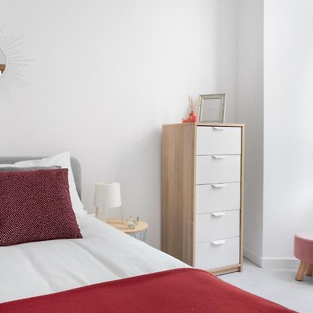Altido Stylish Arroios Apartments, 20 Min To Centre Lisbon Luaran gambar