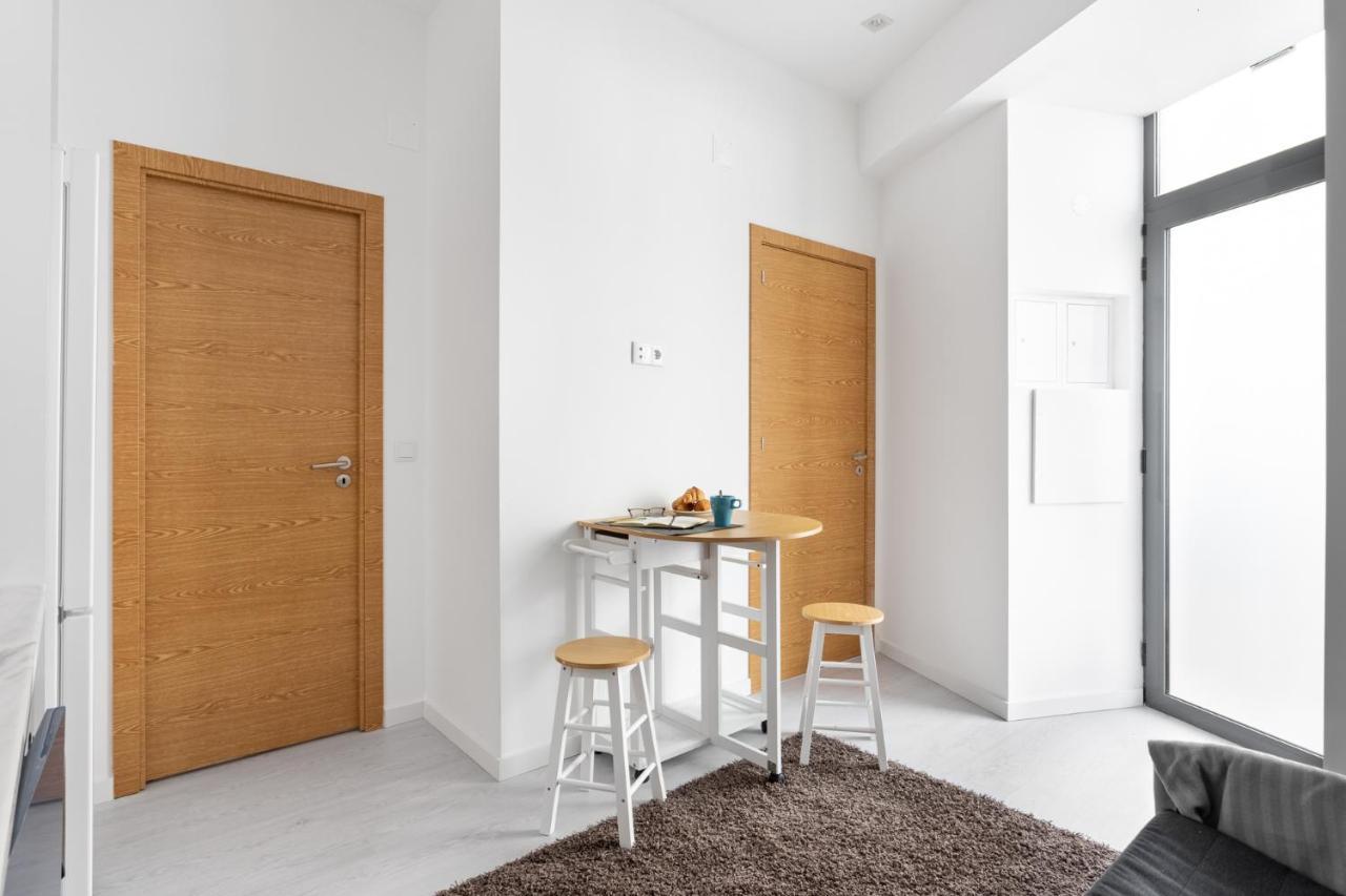 Altido Stylish Arroios Apartments, 20 Min To Centre Lisbon Luaran gambar