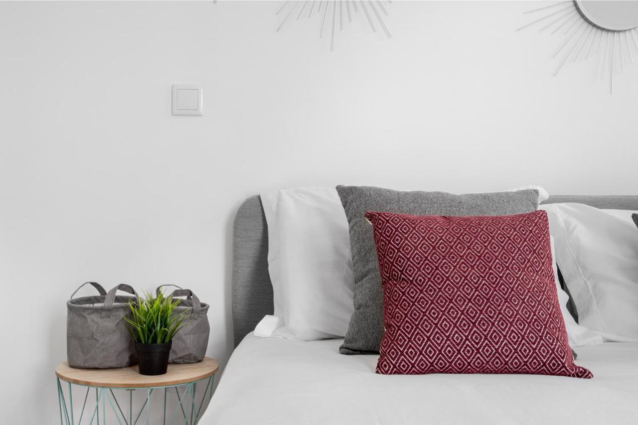 Altido Stylish Arroios Apartments, 20 Min To Centre Lisbon Luaran gambar